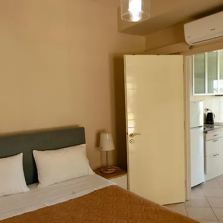 Brunello Seaside Apartment Lefkada City