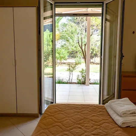Brunello Seaside Apartment Lefkada City