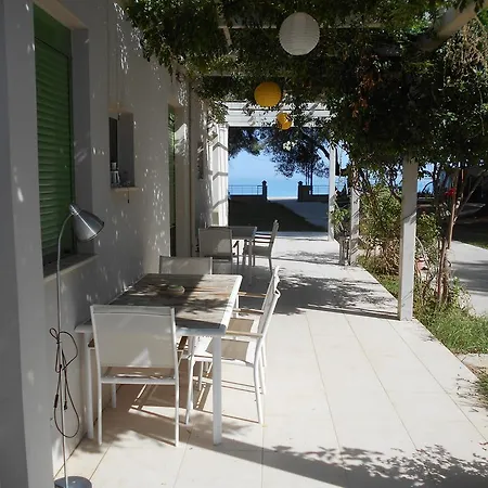 Brunello Seaside Lägenhet *